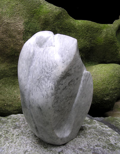MESMERIZING - 1994 - Carrara marble - 35:25:25 cm